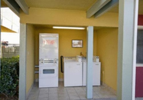 Oasis Inn Sacramento- Elk Grove - image 15