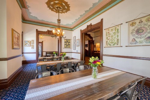 HI Sacramento Hostel - image 17