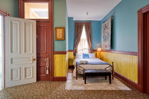 HI Sacramento Hostel - image 19
