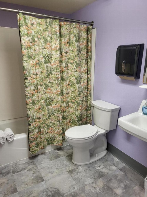 HI Sacramento Hostel - image 22