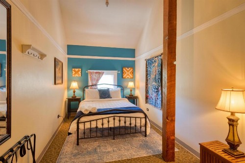 HI Sacramento Hostel - image 35