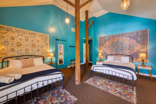 HI Sacramento Hostel - image 5
