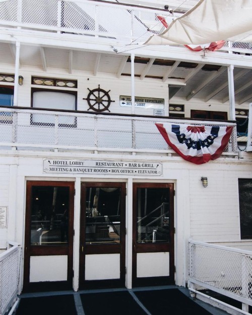 Delta King Hotel - image 15