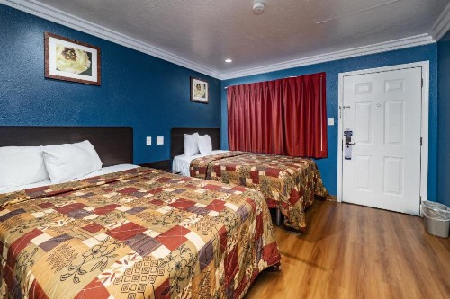 Travelodge by Wyndham Sacramento Convention Center - image 10