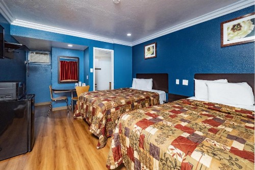 Travelodge by Wyndham Sacramento Convention Center - image 12