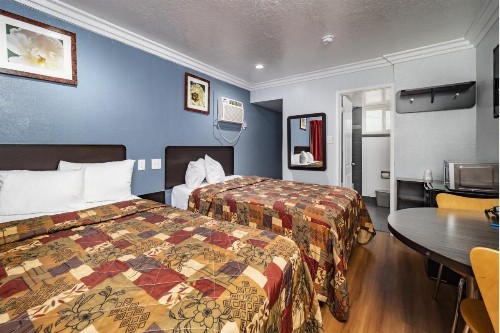 Travelodge by Wyndham Sacramento Convention Center - image 3