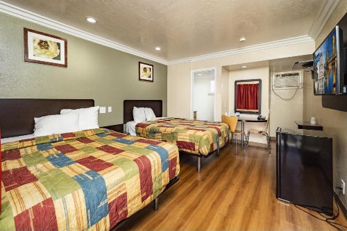 Travelodge by Wyndham Sacramento Convention Center - image 8