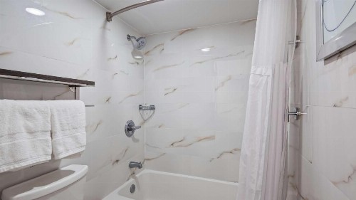 SureStay Plus Hotel by Best Western Sacramento Cal Expo - image 2