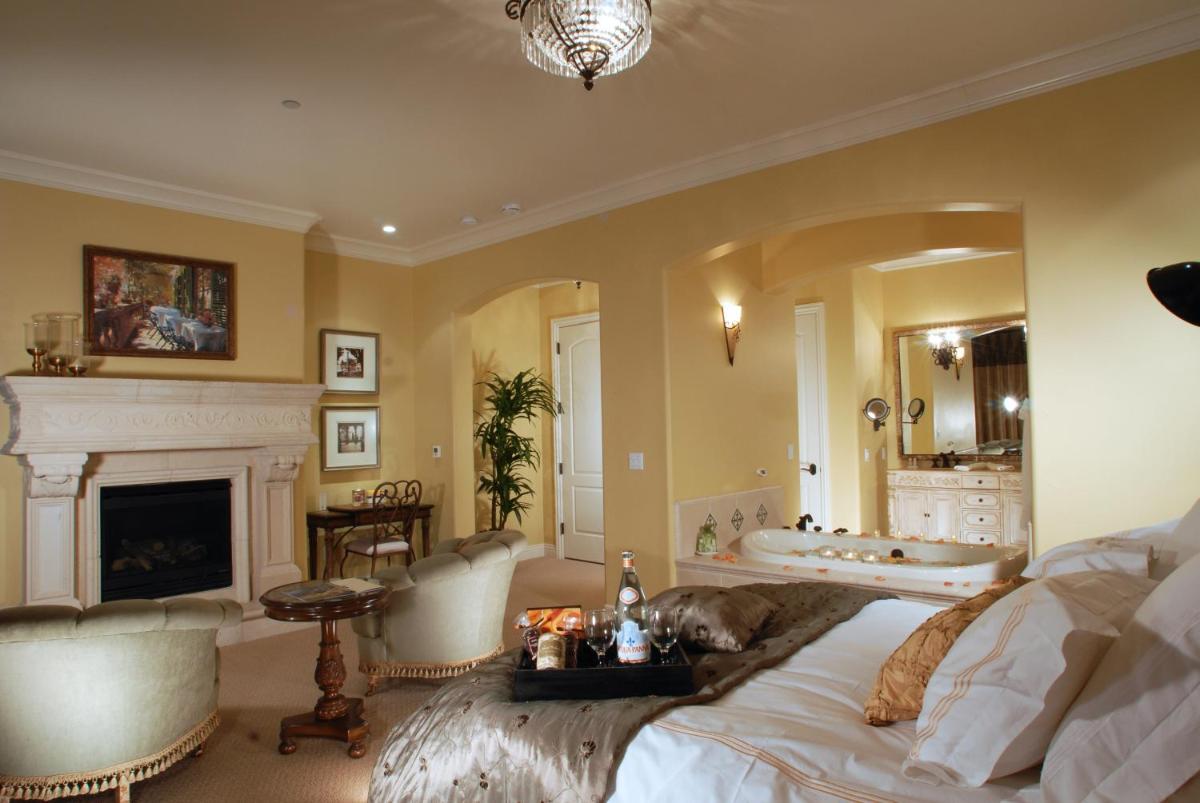The Villa at Arden Hills - main image