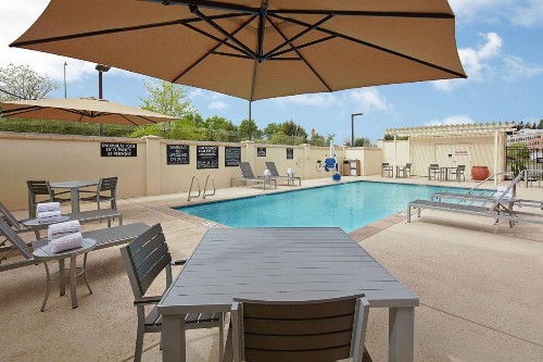 Hampton Inn & Suites Sacramento at CSUS - image 12