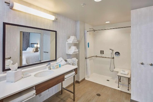 Hampton Inn & Suites Sacramento at CSUS - image 13