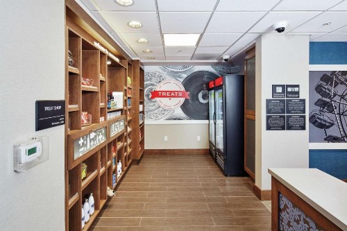 Hampton Inn & Suites Sacramento at CSUS - image 27