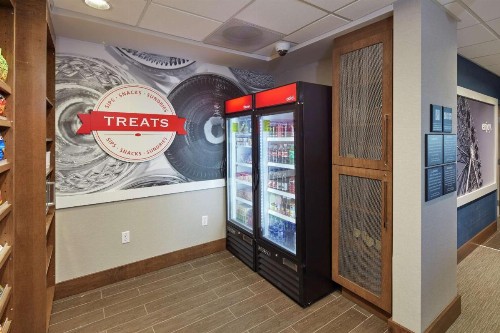 Hampton Inn & Suites Sacramento at CSUS - image 49
