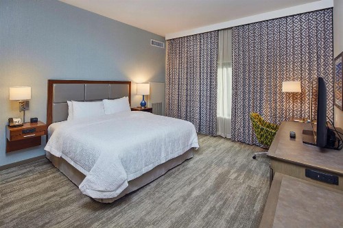 Hampton Inn & Suites Sacramento at CSUS - image 5