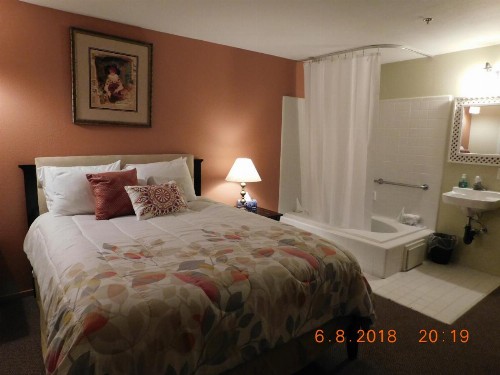 Freeport Wine Country Inn - image 13