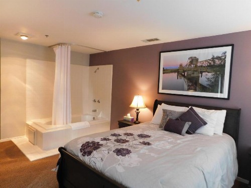 Freeport Wine Country Inn - image 22