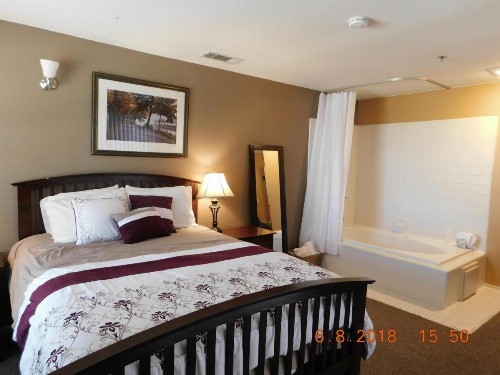 Freeport Wine Country Inn - image 26
