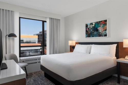 Tapestry By Hilton The Fort Sutter Hotel Sacramento Ca - image 18