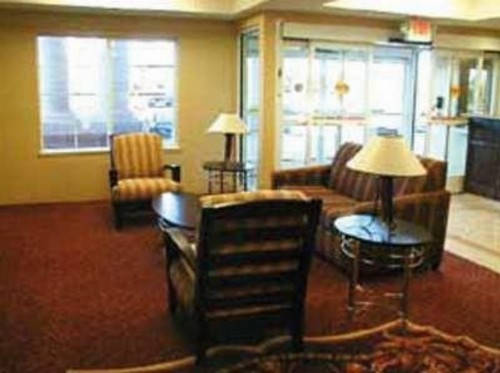 Comfort Inn & Suites - image 2
