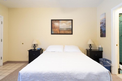 Mar Bay Luxury Suites near Park Beach and Marina - image 25