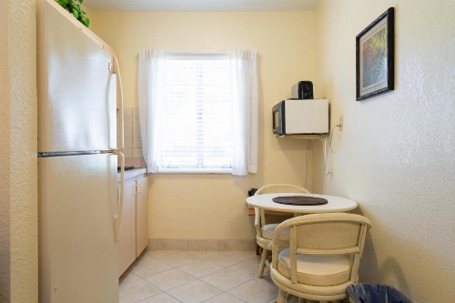 Mar Bay Luxury Suites near Park Beach and Marina - image 27