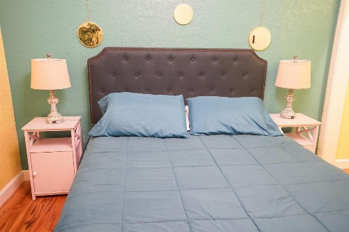 Mar Bay Luxury Suites near Park Beach and Marina - image 3
