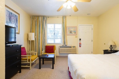 Mar Bay Luxury Suites near Park Beach and Marina - image 32
