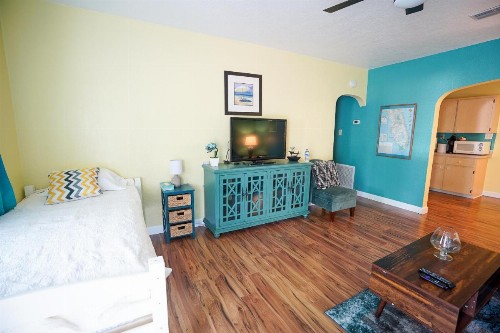 Mar Bay Luxury Suites near Park Beach and Marina - image 33