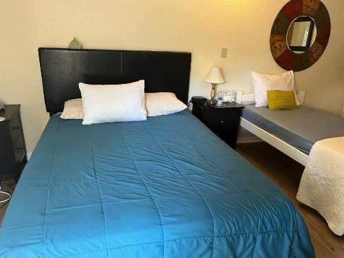 Mar Bay Luxury Suites near Park Beach and Marina - image 36