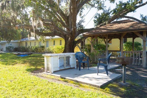 Mar Bay Luxury Suites near Park Beach and Marina - image 6