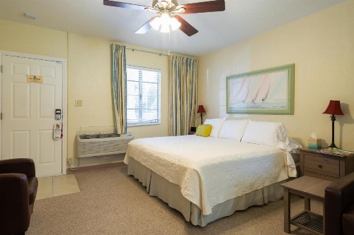 Mar Bay Luxury Suites near Park Beach and Marina - image 7