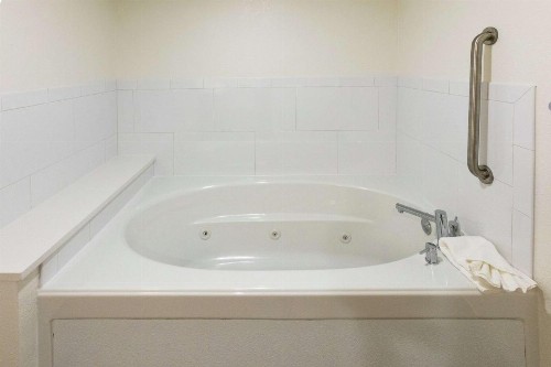 Hampton Inn Saint Augustine Beach - image 18