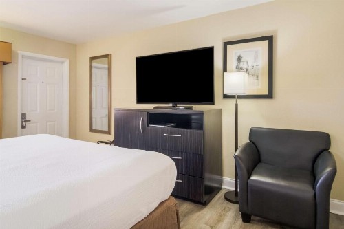 Best Western Bayfront - image 11