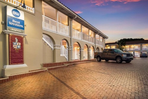 Best Western Bayfront - image 9