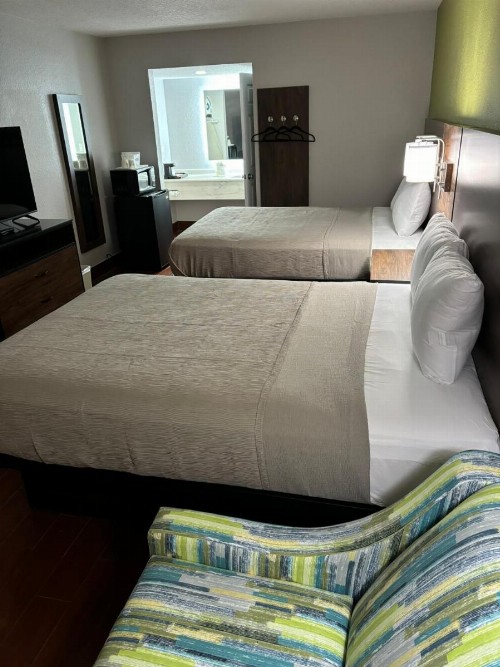 Travelodge by Wyndham Suites St Augustine - image 2