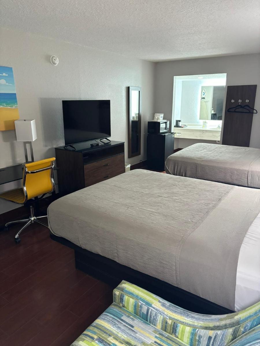 Travelodge by Wyndham Suites St Augustine - image 4