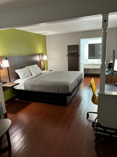 Travelodge by Wyndham Suites St Augustine - image 9