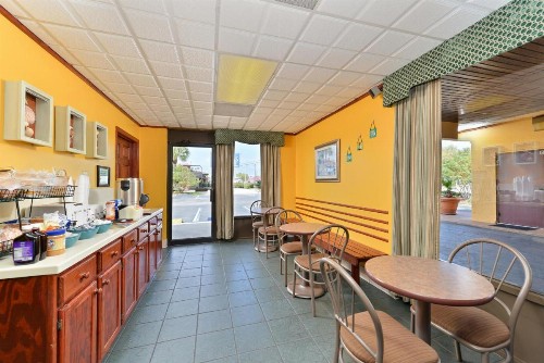 Americas Best Value Inn St. Augustine - image 15