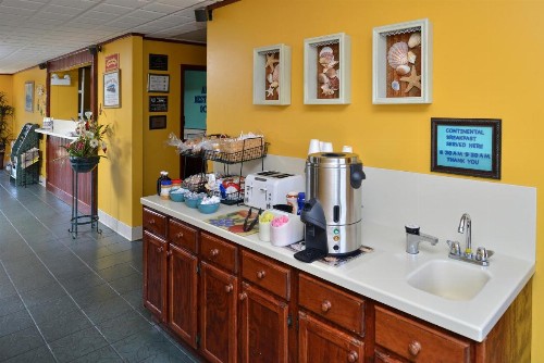 Americas Best Value Inn St. Augustine - image 17
