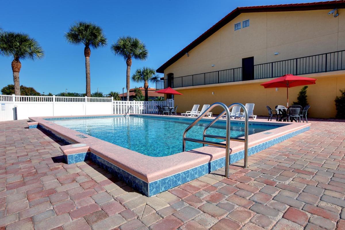 Americas Best Value Inn St. Augustine - image 3
