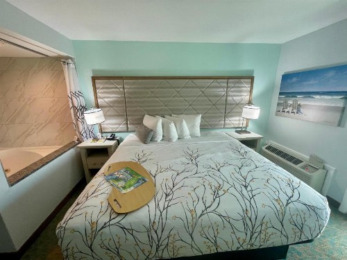 Ocean Sands Beach Inn Ultra Sparkling Saltwater Mineral Pool open until 4 AM Board Games in Lobby Bedside Candy in all rooms Summer Special - image 32
