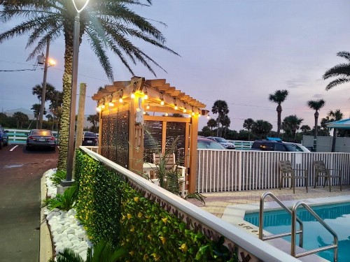 Ocean Sands Beach Inn Ultra Sparkling Saltwater Mineral Pool open until 4 AM Board Games in Lobby Bedside Candy in all rooms Summer Special - image 36