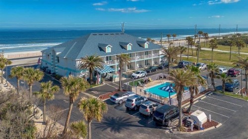 Ocean Sands Beach Inn Ultra Sparkling Saltwater Mineral Pool open until 4 AM Board Games in Lobby Bedside Candy in all rooms Summer Special - image 44
