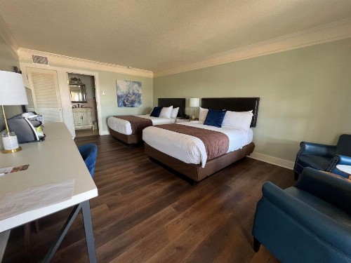 Bayfront Inn - image 14