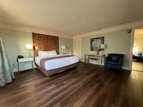 Bayfront Inn - image 16