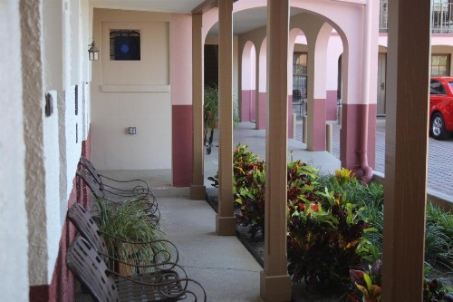 Bayfront Inn - image 2