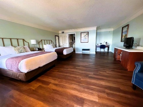 Bayfront Inn - image 23