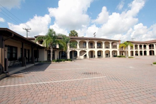 Bayfront Inn - image 7
