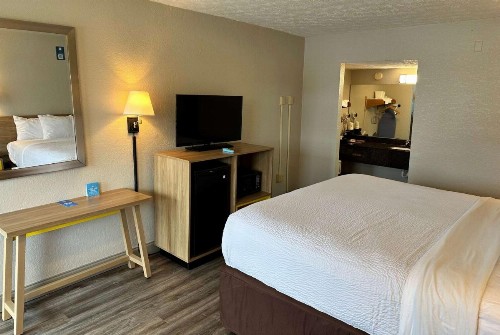 Days Inn by Wyndham St. Augustine West - image 16