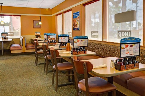 Days Inn by Wyndham St. Augustine West - image 9